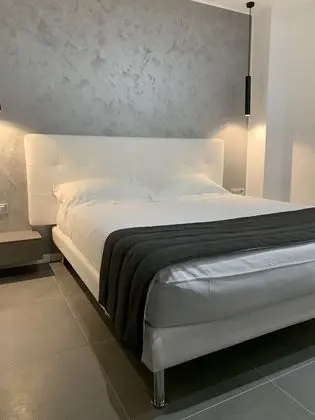 Basic Tek Büyük Yataklı Oda