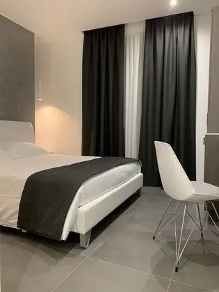 Basic Tek Büyük Yataklı Oda