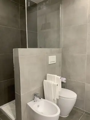 Basic Tek Büyük Yataklı Oda