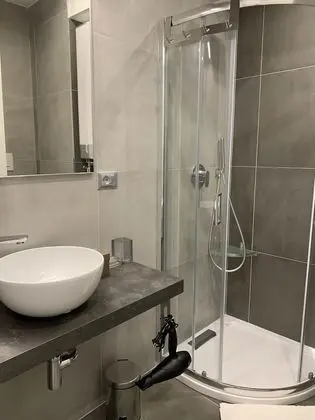 Basic Tek Büyük Yataklı Oda