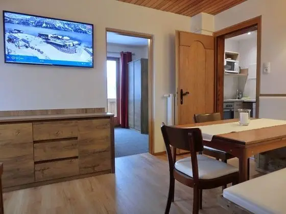Grand Apart Daire, 3 Yatak Odası, Veranda, Göl Kenarı