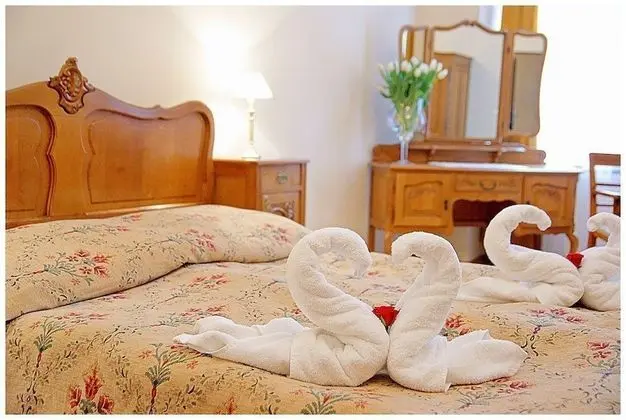 Tek Büyük Yataklı Oda