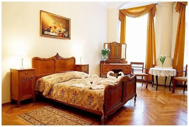 Tek Büyük Yataklı Oda