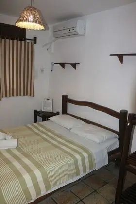 Quarto com cama de Casal ou 2 de solteiro