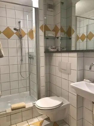 Tek Büyük Yataklı Oda, Bahçe Manzaralı