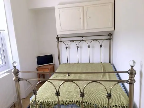 Apart Daire, 1 En Büyük (King) Boy Yatak ve Çekyat