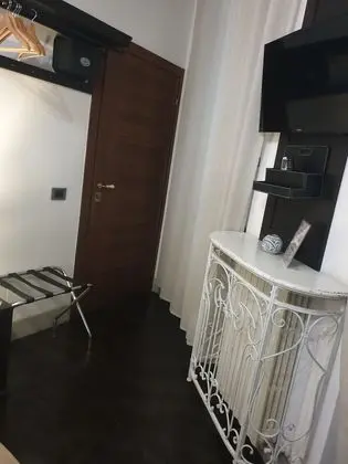 Apart Daire (Tiny - French Bed)