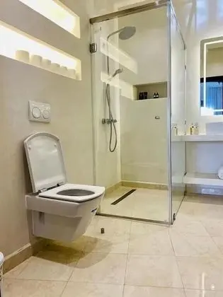 Comfort Süit, Kanal Manzaralı