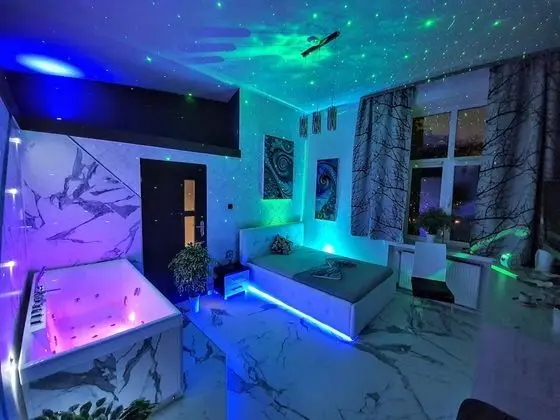 Luxury Tek Büyük Yataklı Oda, Şehir Manzaralı