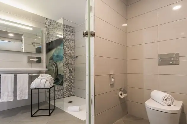 Superior İki Ayrı Yataklı Oda, Birden Çok Yatak, Balkon, Bahçe Manzaralı