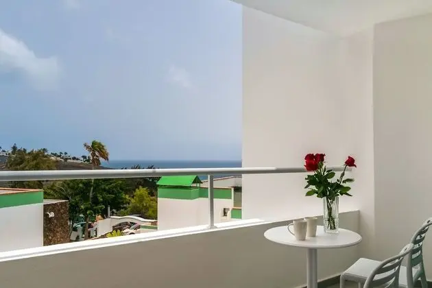 Superior İki Ayrı Yataklı Oda, Birden Çok Yatak, Balkon, Kısmi Deniz Manzaralı