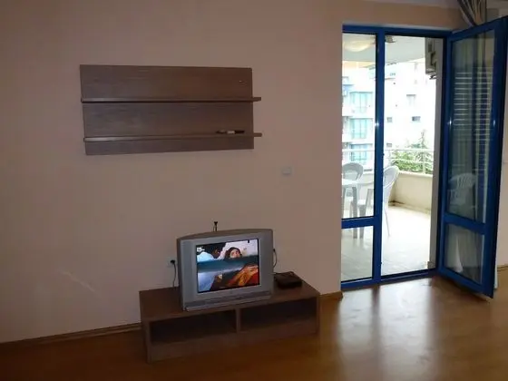 Comfort Apart Daire, Havuz Manzaralı