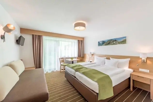 Tek Büyük Yataklı Oda, Balkon