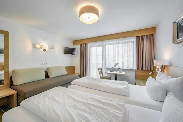 Tek Büyük Yataklı Oda, Balkon