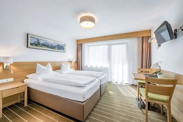 Tek Büyük Yataklı Oda, Balkon