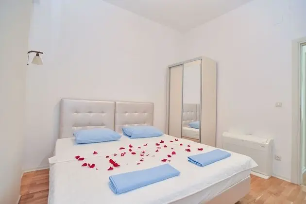 Luxury Apart Daire, Deniz Manzaralı