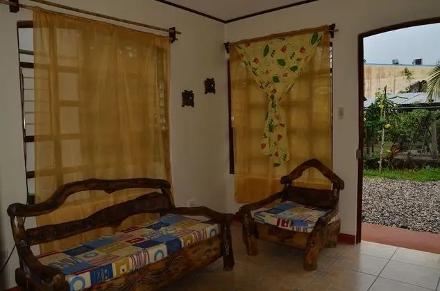 Apart Daire, 2 Yatak Odası, Mutfak, Bahçe Manzaralı