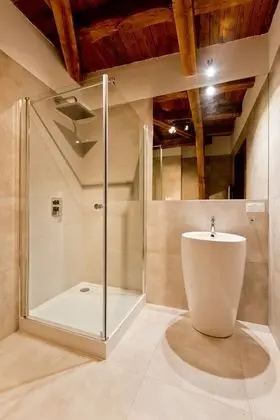 Tek Büyük veya İki Ayrı Yataklı Oda, Sigara İçilmez