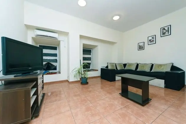Traditional Apart Daire