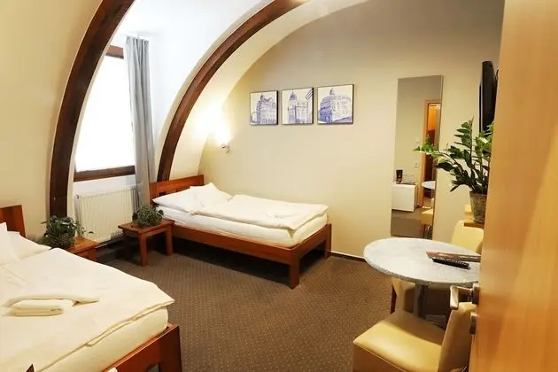 Standard Tek Büyük veya İki Ayrı Yataklı Oda