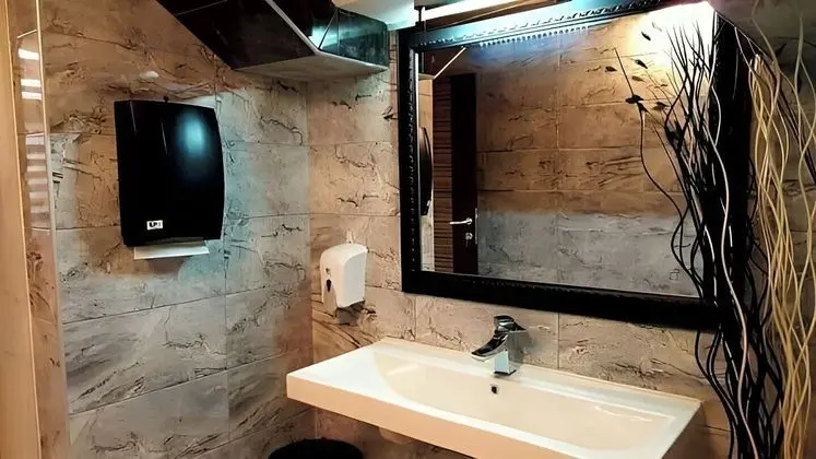 Comfort Tek Büyük Yataklı Oda