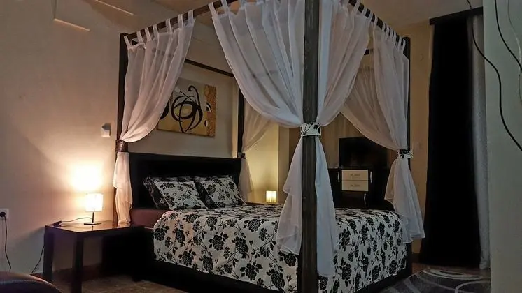 Comfort Tek Büyük Yataklı Oda