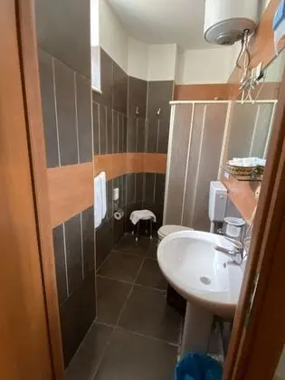 Üç Kişilik Oda