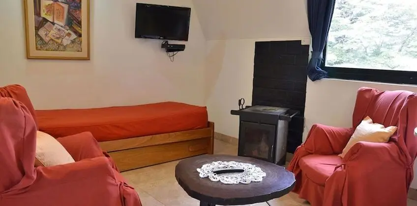 Kır Evi, Göl Manzaralı