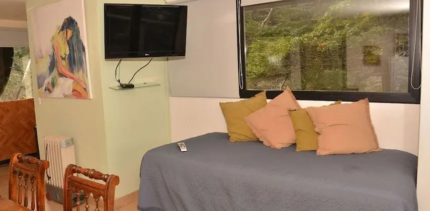 Kır Evi, Göl Manzaralı