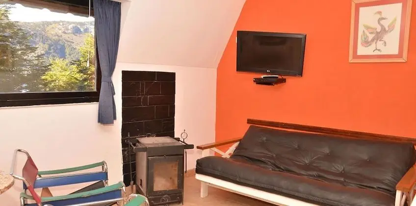 Kır Evi, Göl Manzaralı