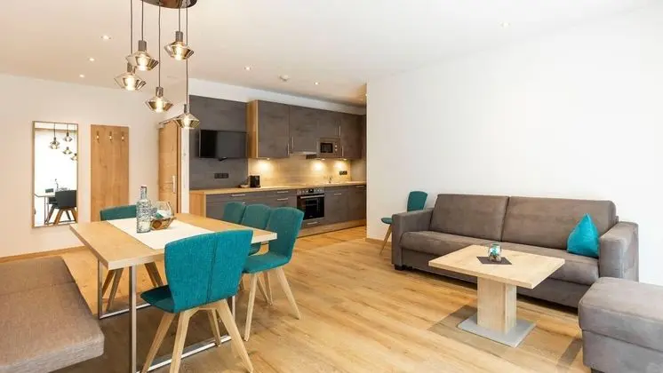 Apart Daire, Zemin Kat (Austria Suite)