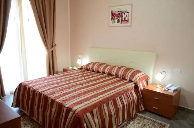Superior Apart Daire, 2 Yatak Odası, Kısmi Göl Manzaralı