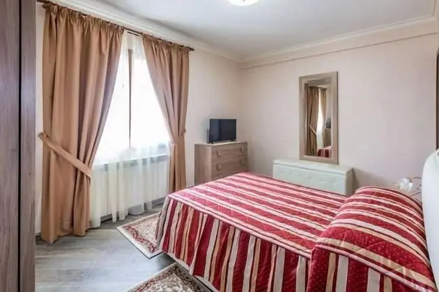 Superior Apart Daire, 2 Yatak Odası, Kısmi Göl Manzaralı