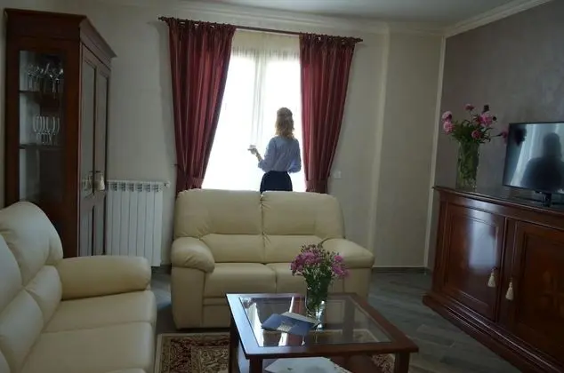 Superior Apart Daire, 2 Yatak Odası, Kısmi Göl Manzaralı