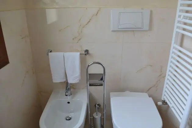 Superior Apart Daire, 2 Yatak Odası, Kısmi Göl Manzaralı