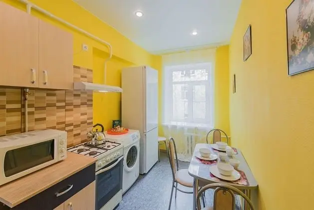 Tek Büyük Yataklı Oda, Ortak Banyo (3)