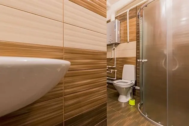 Tek Büyük Yataklı Oda, Ortak Banyo (3)