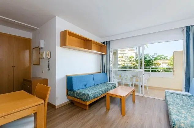 Stüdyo, Balkon