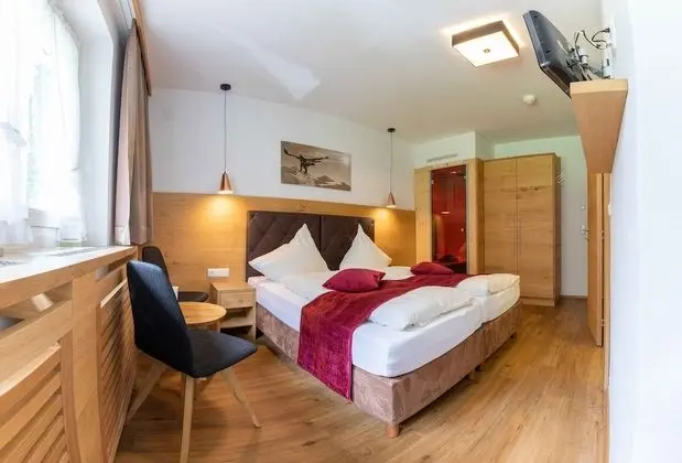 Apart Daire, Dağ Manzaralı (Corn)