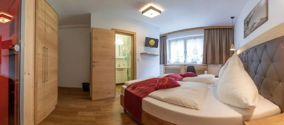 Apart Daire, Dağ Manzaralı (Corn)