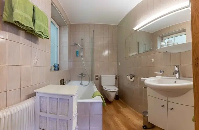 Apart Daire, Dağ Manzaralı (Corn)