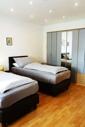 Grand Tek Büyük Yataklı Oda