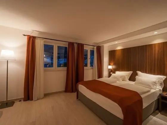 Stüdyo, Deniz Manzaralı