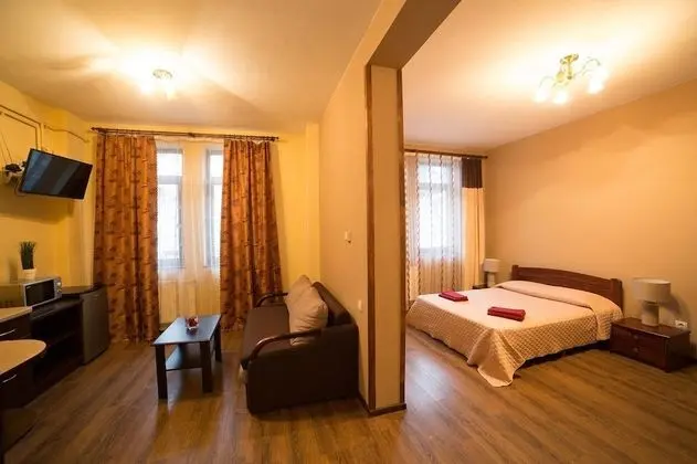 Stüdyo (8/22)