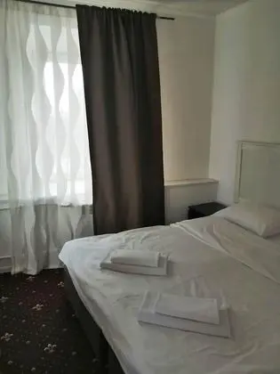 Basic Tek Büyük Yataklı Oda