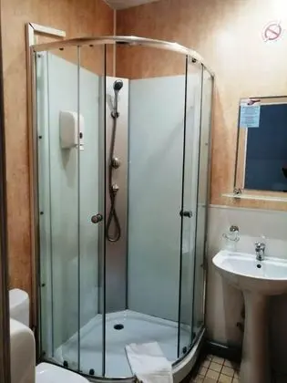 Basic Tek Büyük Yataklı Oda