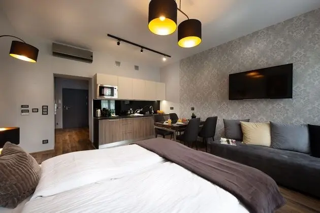 Exclusive Stüdyo, Şehir Manzaralı