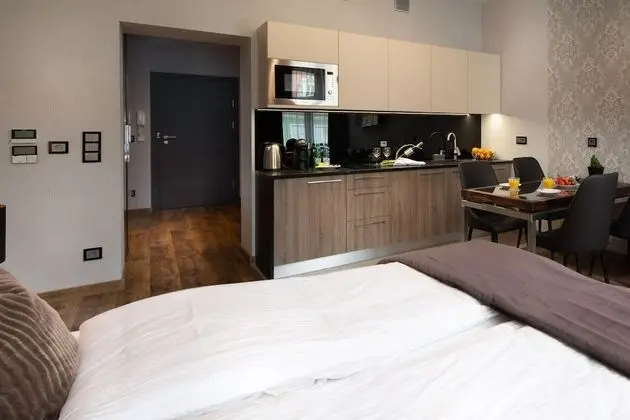 Exclusive Stüdyo, Şehir Manzaralı