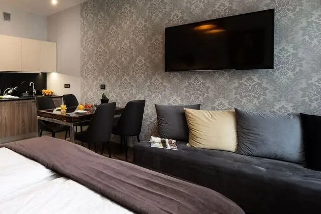 Exclusive Stüdyo, Şehir Manzaralı