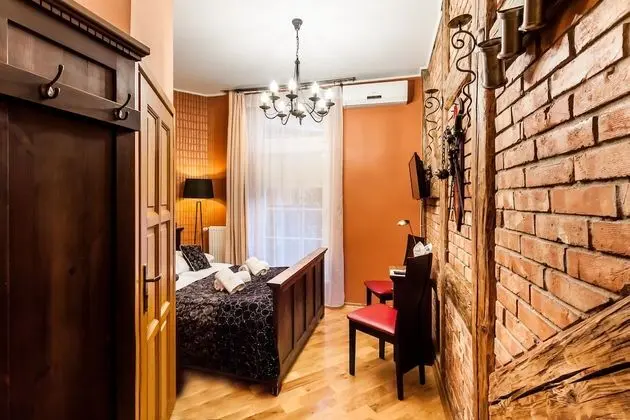 Economy Tek Büyük veya İki Ayrı Yataklı Oda